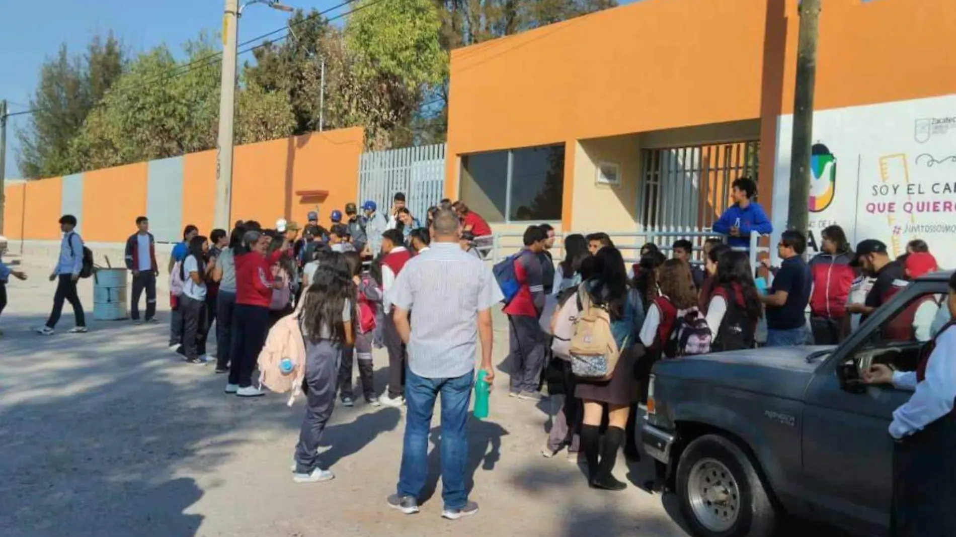 Toma de escuela preparatoria de tepetongo